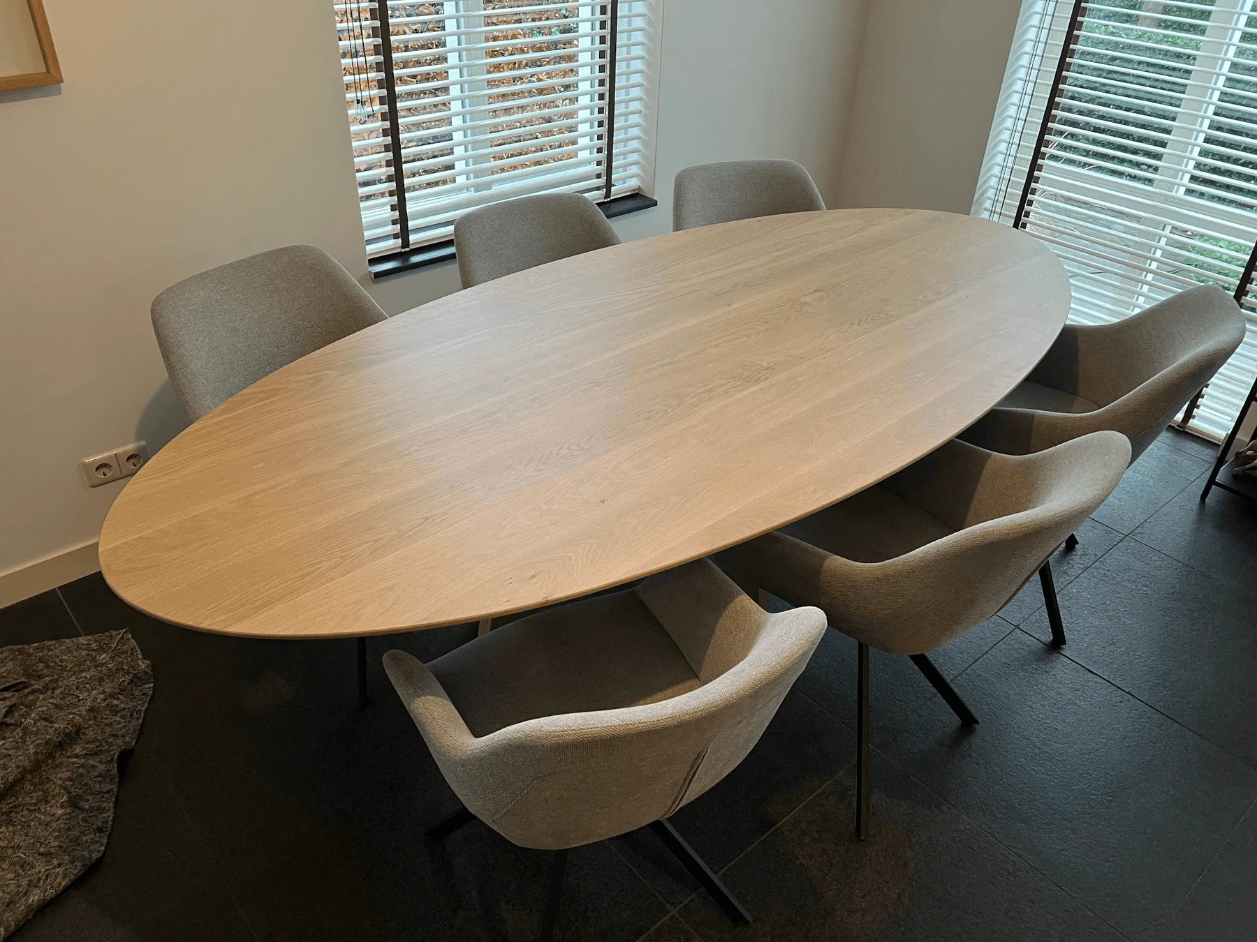 Ovale eettafel op maat