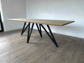 Eiken rechthoekige eettafel met dunne ster poot