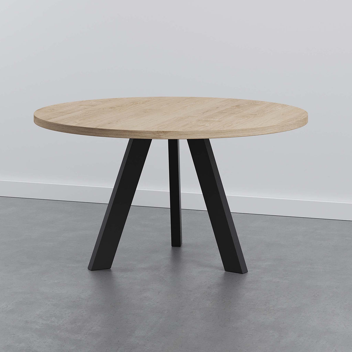 Ronde eettafel eiken met stalen Scandinavische poot